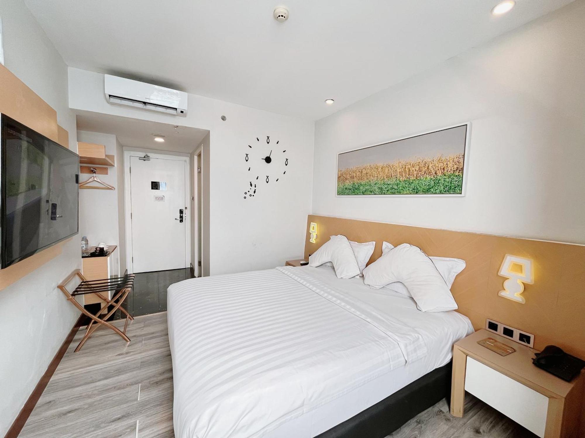 Superior Room King Bed